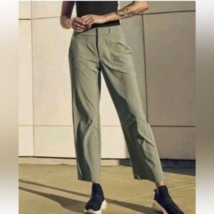 NEW✨ATHLETA TRIBECA UTILITY CROP WIDE LEG / LAUREL OLIVE